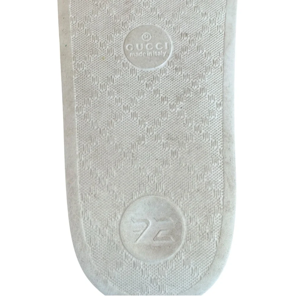 Gucci Pursuit 72 White and Green Striped Flip Flop Slides Sandals